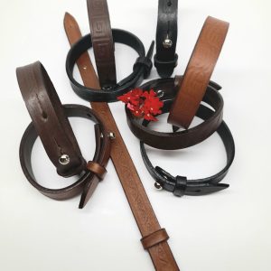 Pulsera brazalete de cuero